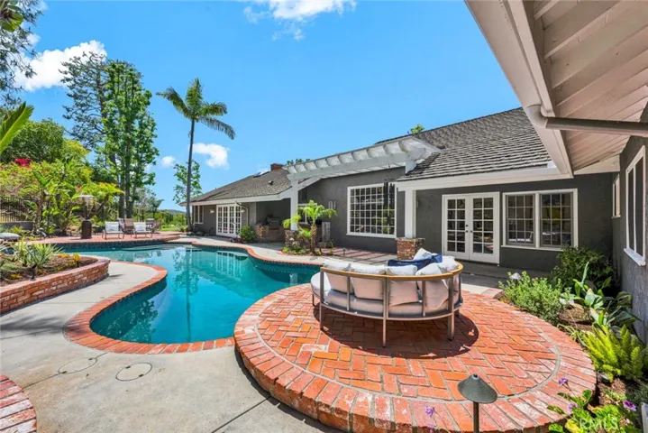 1821 Overview Circle, North Tustin, California 92705