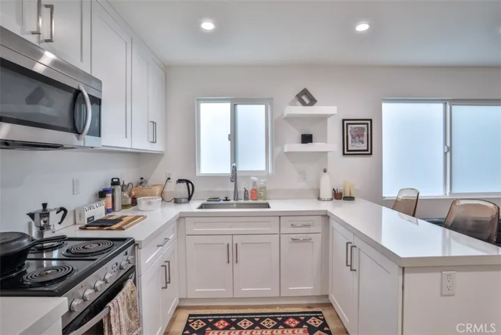 6060 La Prada Street, Los Angeles, California 90042