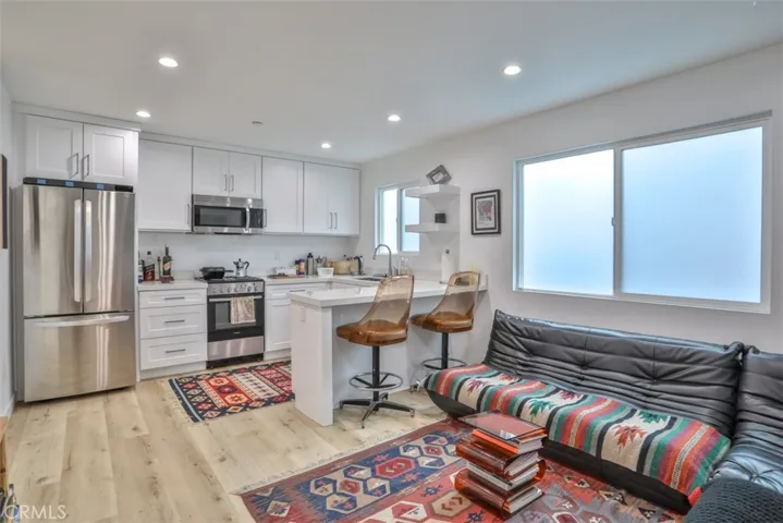 6060 La Prada Street, Los Angeles, California 90042