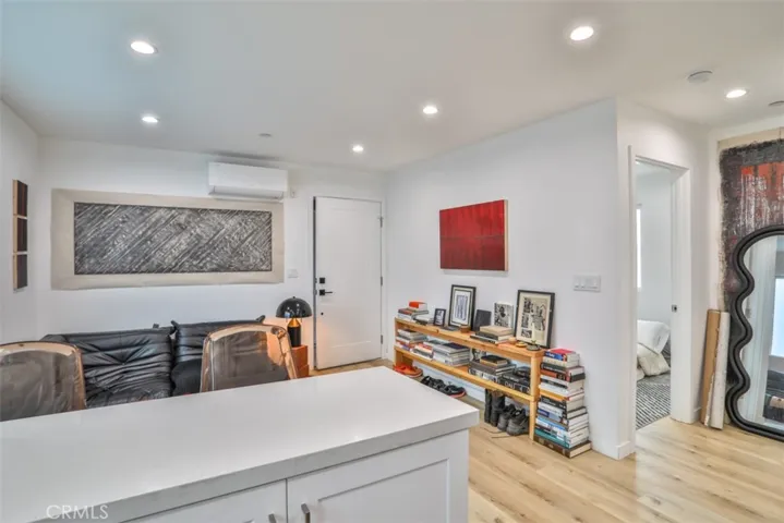 6060 La Prada Street, Los Angeles, California 90042