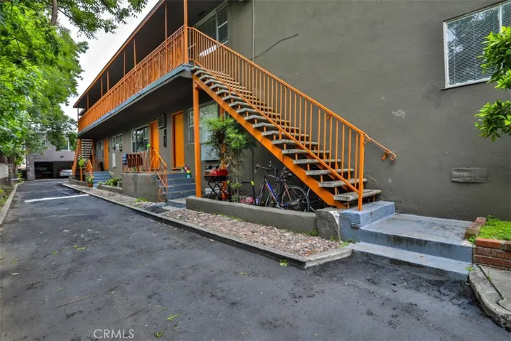 6060 La Prada Street, Los Angeles, California 90042