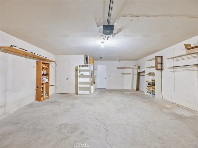 15464 Erie Road, Apple Valley, California 92307
