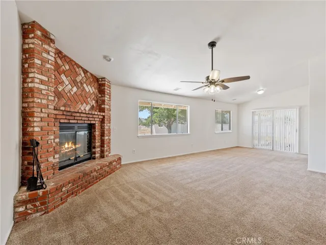 15464 Erie Road, Apple Valley, California 92307
