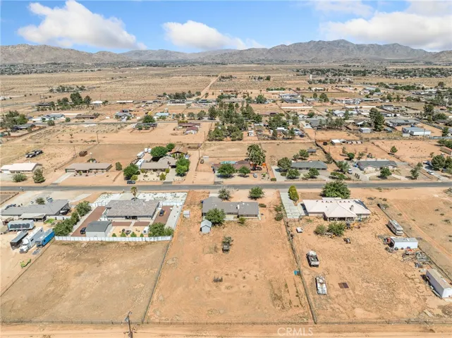 15464 Erie Road, Apple Valley, California 92307