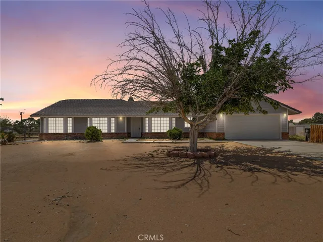 15464 Erie Road, Apple Valley, California 92307