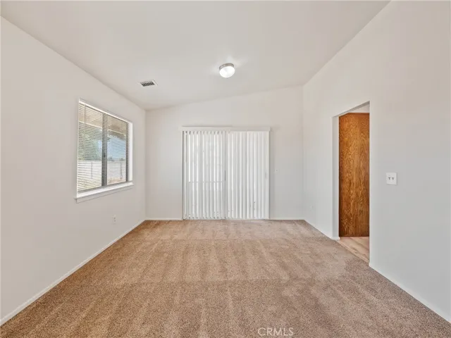 15464 Erie Road, Apple Valley, California 92307