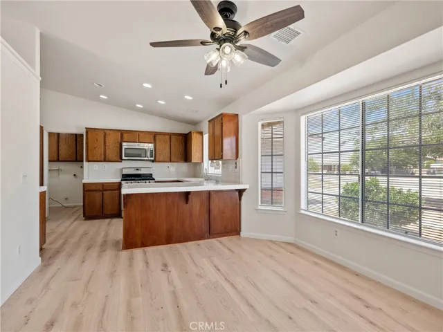 15464 Erie Road, Apple Valley, California 92307