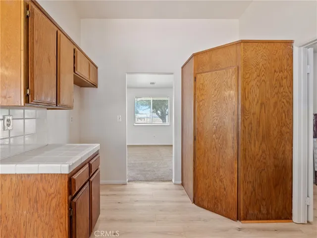 15464 Erie Road, Apple Valley, California 92307
