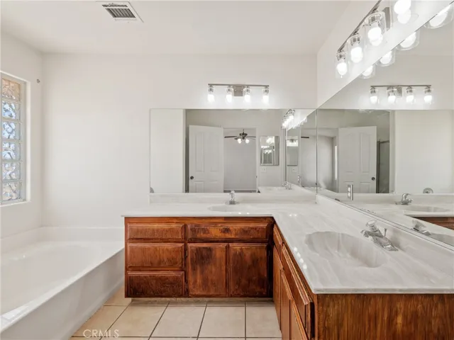 15464 Erie Road, Apple Valley, California 92307
