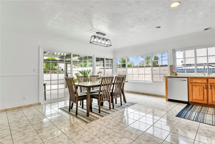 2071 Country Canyon Road, Hacienda Heights, California 91745