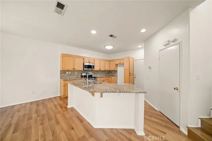 594 Yarrow Drive, Simi Valley, California 93065