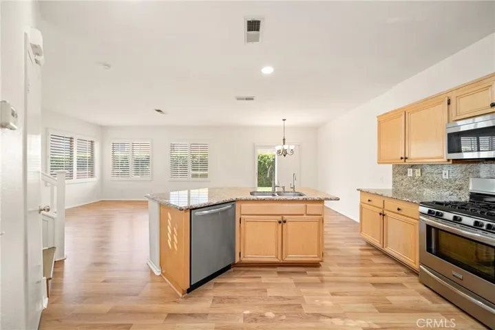 594 Yarrow Drive, Simi Valley, California 93065