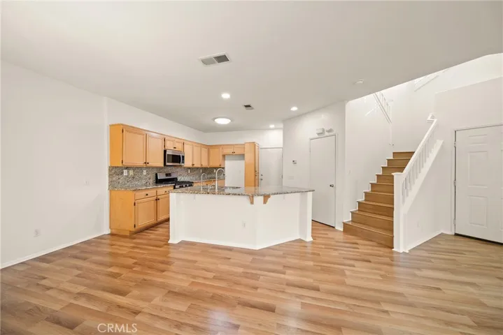 594 Yarrow Drive, Simi Valley, California 93065