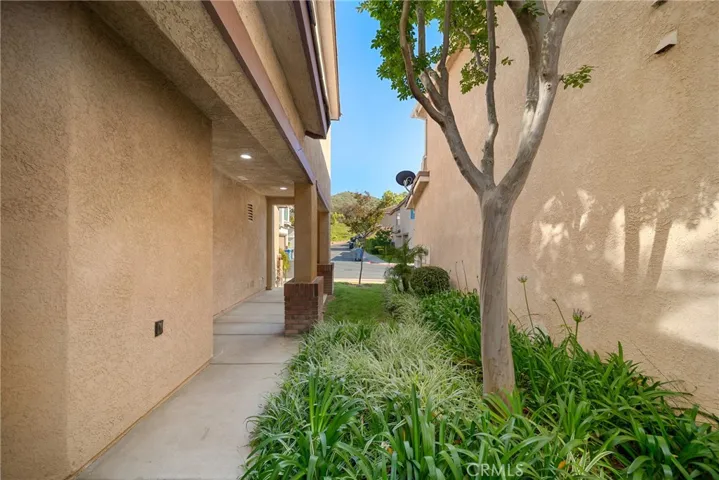 594 Yarrow Drive, Simi Valley, California 93065