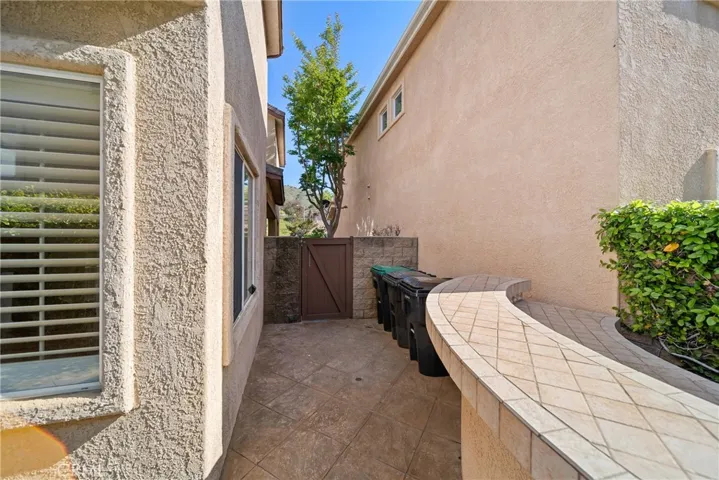 594 Yarrow Drive, Simi Valley, California 93065