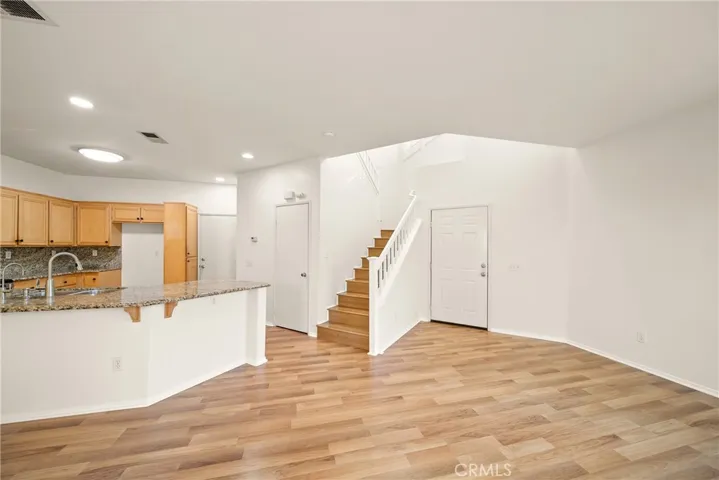 594 Yarrow Drive, Simi Valley, California 93065