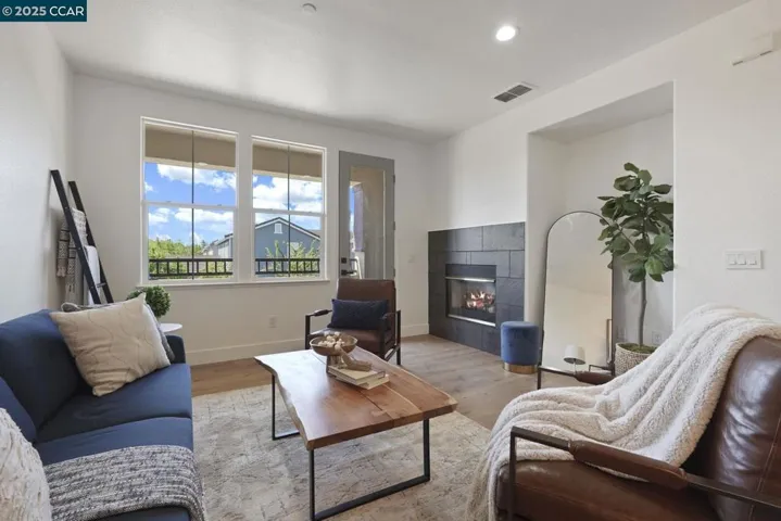 2575 Edgewater Drive, Santa Rosa, California 95407-4588