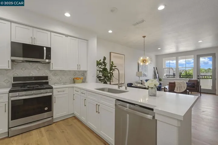 2575 Edgewater Drive, Santa Rosa, California 95407-4588