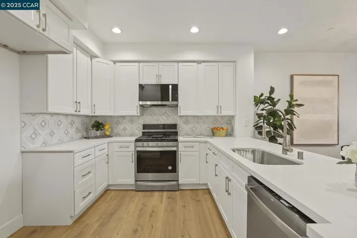 2575 Edgewater Drive, Santa Rosa, California 95407-4588