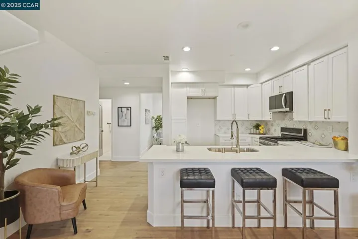 2575 Edgewater Drive, Santa Rosa, California 95407-4588
