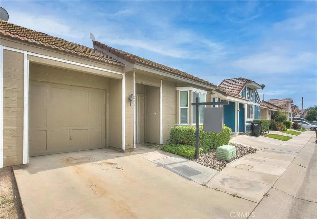 1750 Terrace Lane, Pomona, California 91768 home-pic-2