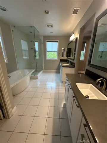 42 Swift, Lake Forest, California 92630