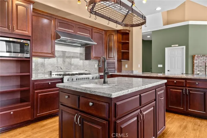 3520 Canonita Drive, Fallbrook, California 92028