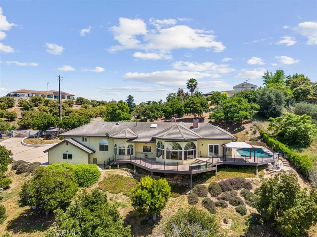 3520 Canonita Drive, Fallbrook, California 92028