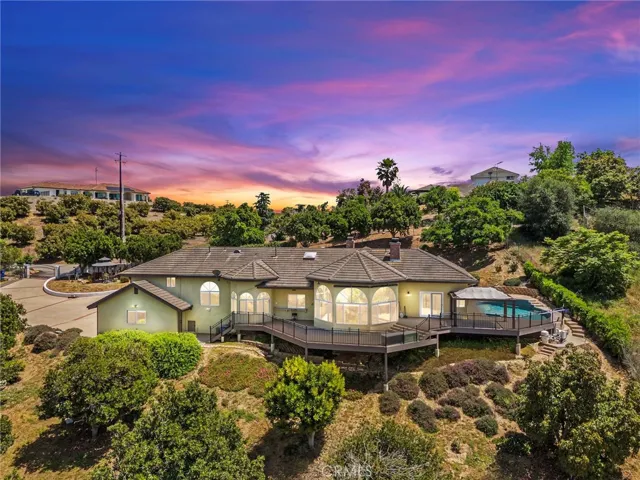 3520 Canonita Drive, Fallbrook, California 92028