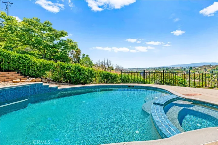 3520 Canonita Drive, Fallbrook, California 92028