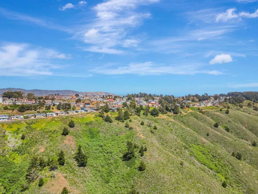 720 Lockhaven Drive, Pacifica, California 94044 home-pic-45