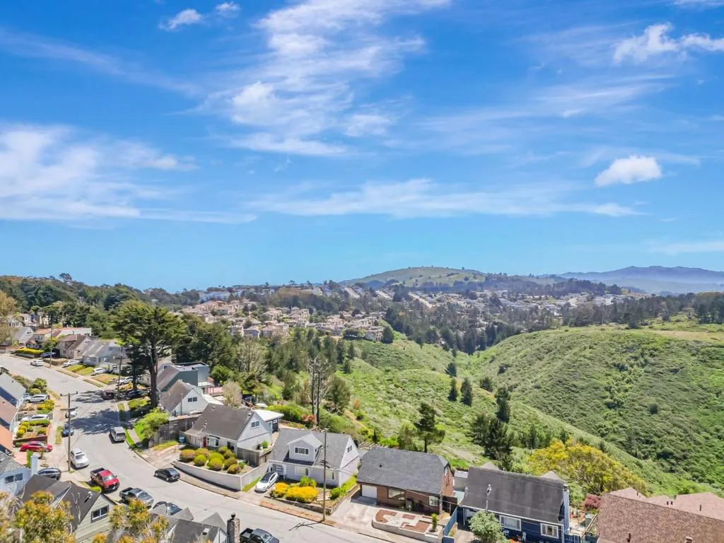 720 Lockhaven Drive, Pacifica, California 94044 home-pic-37