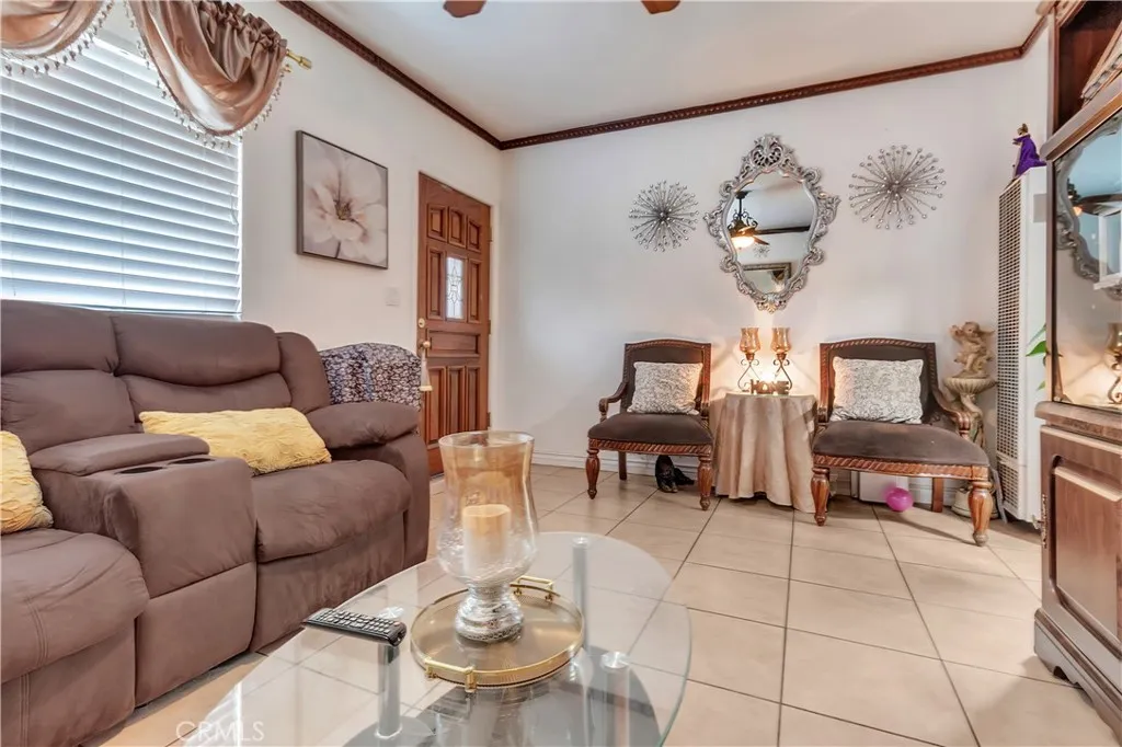 5231 Clara Street, Cudahy, California 90201 home-pic-3