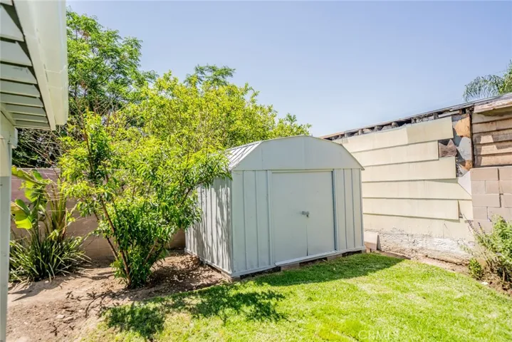 424 E Rialto Avenue, Rialto, California 92376