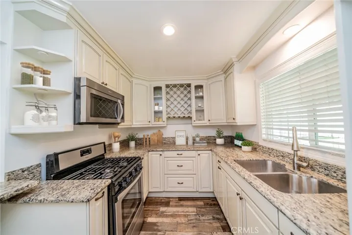 424 E Rialto Avenue, Rialto, California 92376