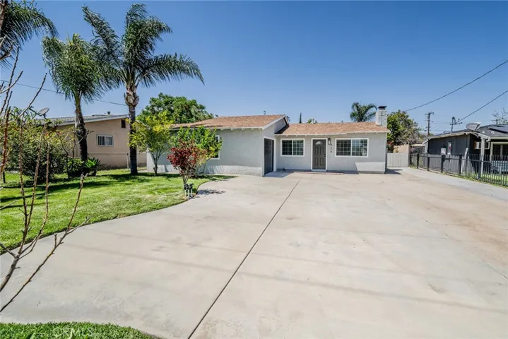 424 E Rialto Avenue, Rialto, California 92376