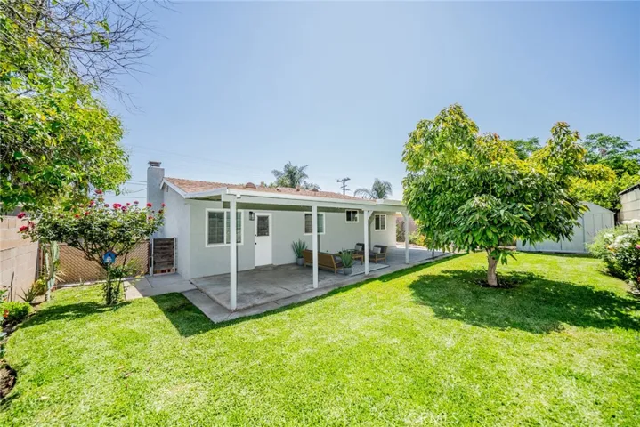 424 E Rialto Avenue, Rialto, California 92376