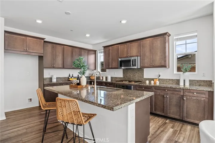 16725 Petrus Lane, Fontana, California 92336