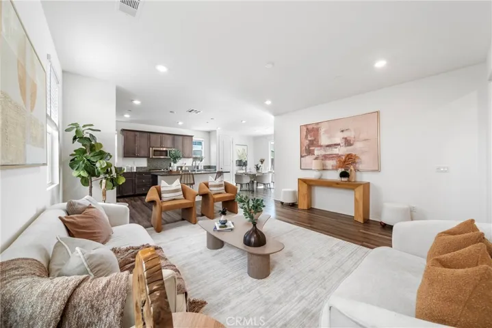16725 Petrus Lane, Fontana, California 92336