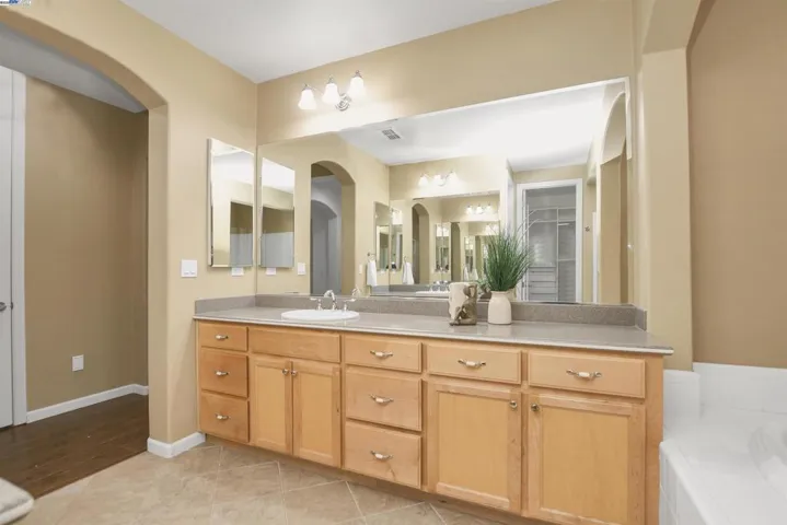 5618 Arcadia Cir, Discovery Bay, California 94505