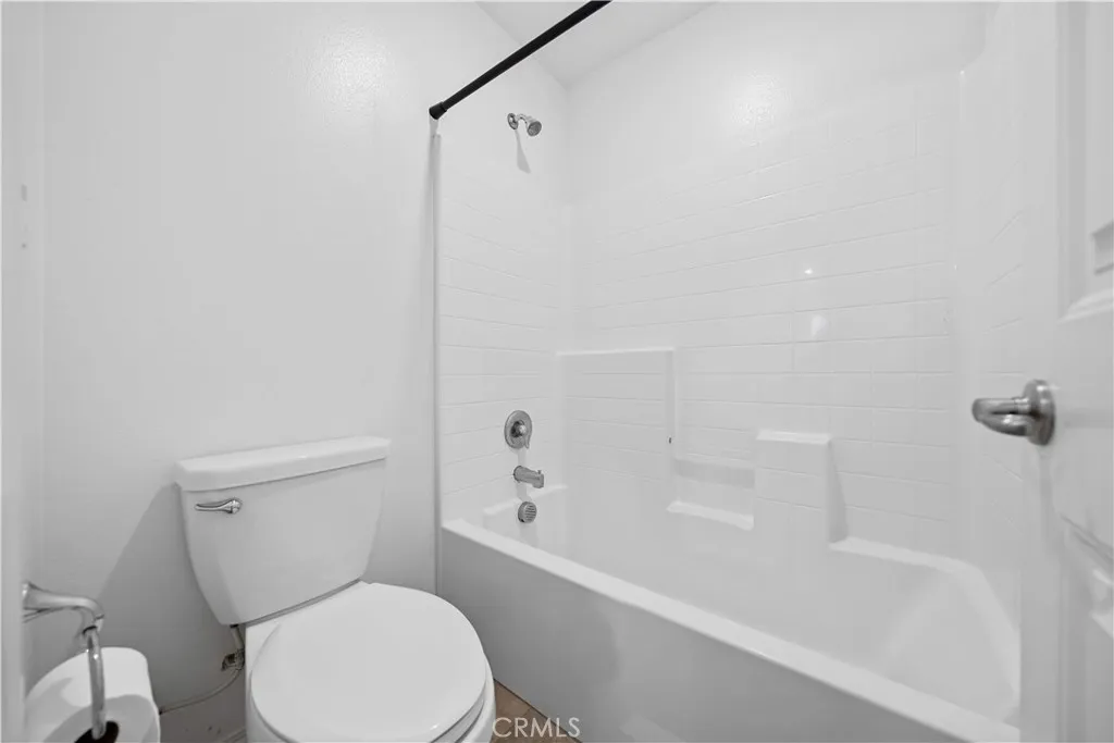 11877 Crossbill Way, Jurupa Valley, California 91752 home-pic-27