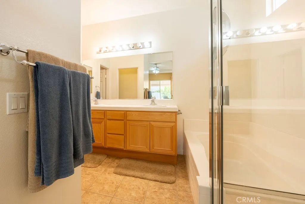 29557 Warmsprings Drive, Menifee, California 92584 home-pic-31