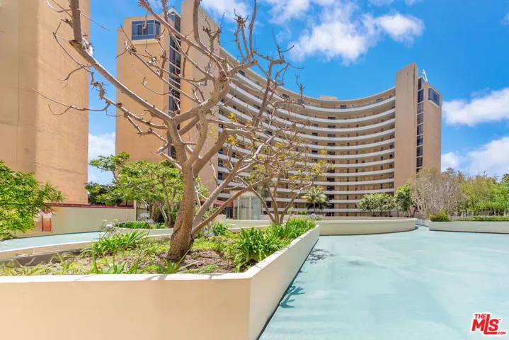 4337 Marina City Drive 141, Marina Del Rey, California 90292, 2 Bedrooms Bedrooms, ,2 BathroomsBathrooms,Residential,For Sale,Marina City Drive,21788624
