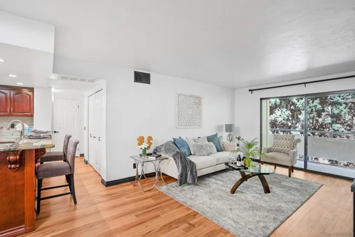 5885 El Cajon Blvd 205, San Diego, California 92115