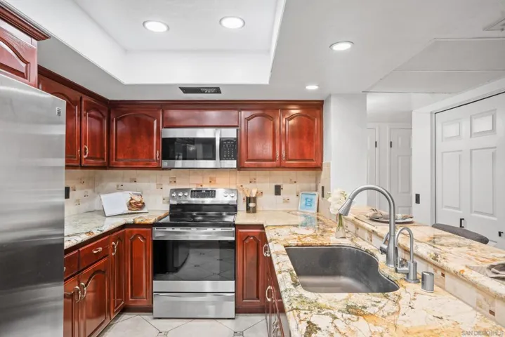 5885 El Cajon Blvd 205, San Diego, California 92115