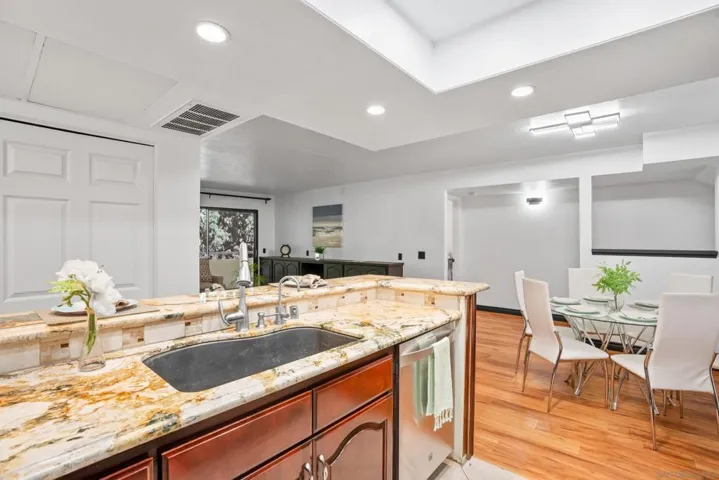 5885 El Cajon Blvd 205, San Diego, California 92115