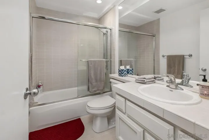 3177 Morning Way, La Jolla, California 92037