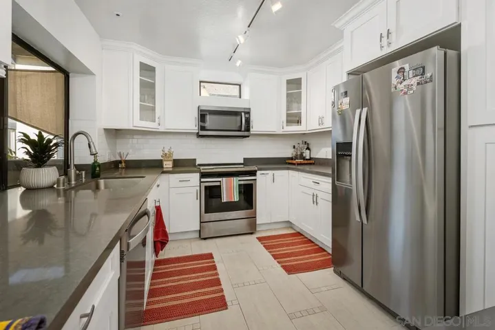 3177 Morning Way, La Jolla, California 92037