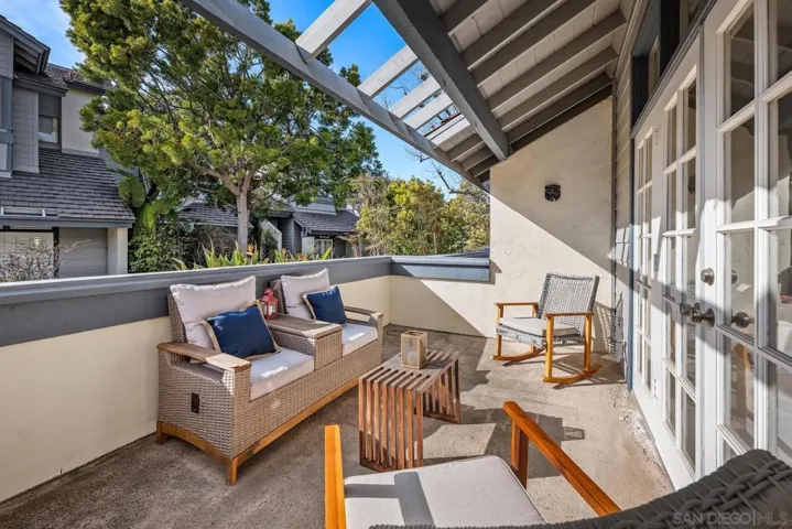 3177 Morning Way, La Jolla, California 92037