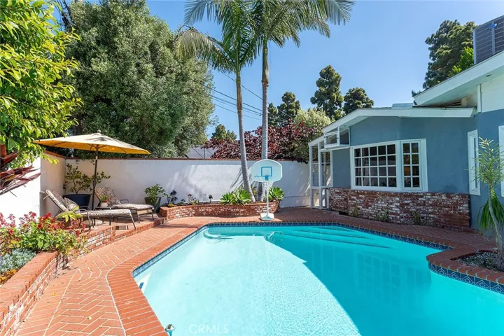 371 Peralta Avenue, Long Beach, California 90803